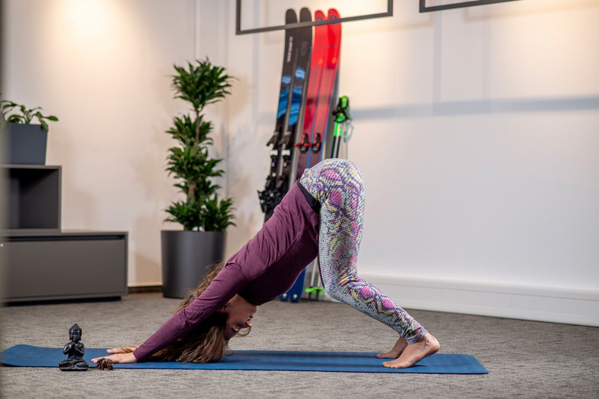 il tendine del ginocchio allunga lo yoga
