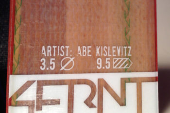 Indicazione del diametro della profondità di perforazione sullo sci.